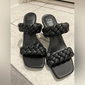 A New Day (Target Brand) sandal size 6